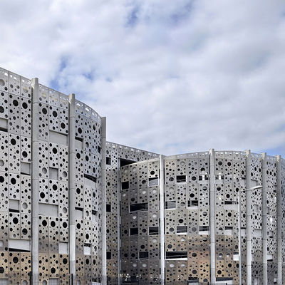 acheter Panneaux de revêtement en aluminium perforé, panneaux en aluminium léger pour bâtiments online manufacture