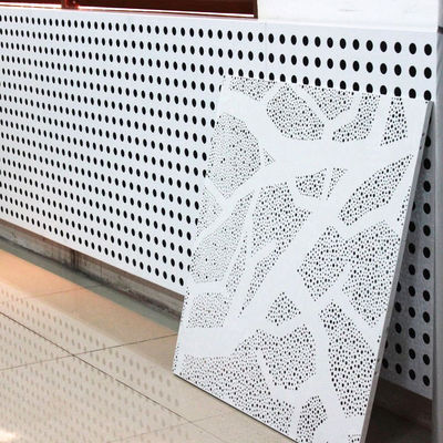 acheter Panneaux d' aluminium perforés à l' épreuve du feu, panneaux décoratifs en aluminium pour revêtements muraux de bâtiments online manufacture