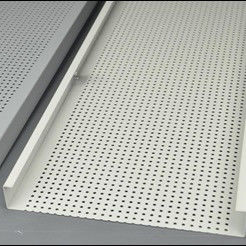 acheter Panneaux de plafond suspendus en aluminium avec conception de bande online manufacture