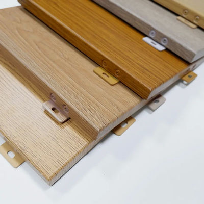 Parement revêtement de couleur solide intérieur / extérieur panneaux d'aluminium de grain de bois architectural