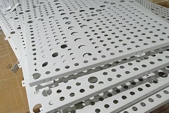 Panneaux muraux décoratifs en aluminium perforés pour fenêtres