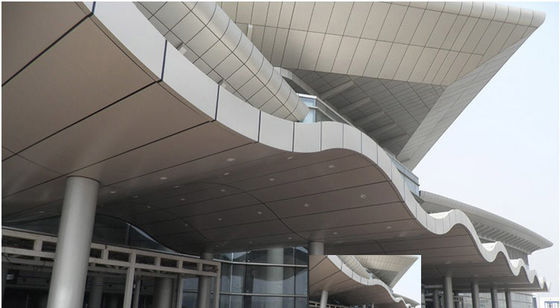 Façade métallique décorative Panneau de façade métallique Panneau de façade perforé en aluminium Pour les bâtiments