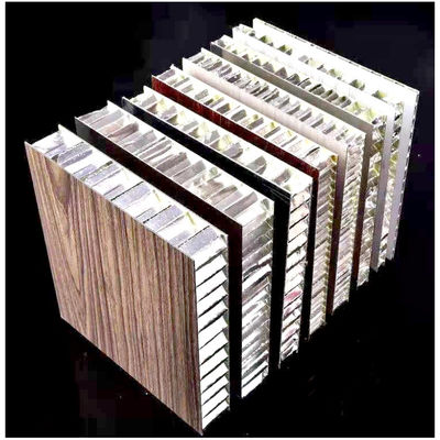 Matériau composite HPL Sandwich Panneau de nid d'abeille en aluminium avec des couleurs de bois imitées Épaisseur de 5 à 50 mm