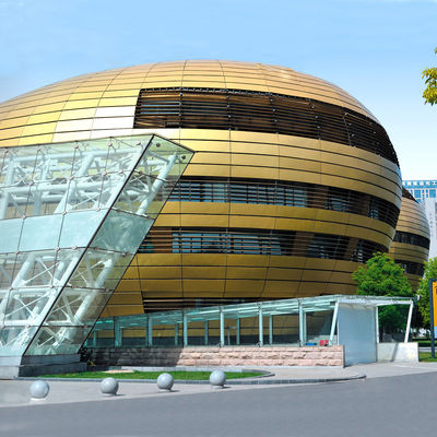 Panneaux d'aluminium courbés personnalisés pour l'enveloppe et la décoration de la façade du stade