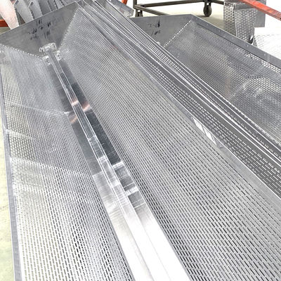 Modèles de découpe au laser anodisés Panneaux de revêtement en aluminium perforé Personnalisé Décoration de façade de bâtiment durable