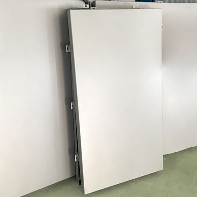 Peinture PVDF revêtement de feuilles d'aluminium Conception et spécifications personnalisées pour le revêtement et la décoration de murs de bâtiments